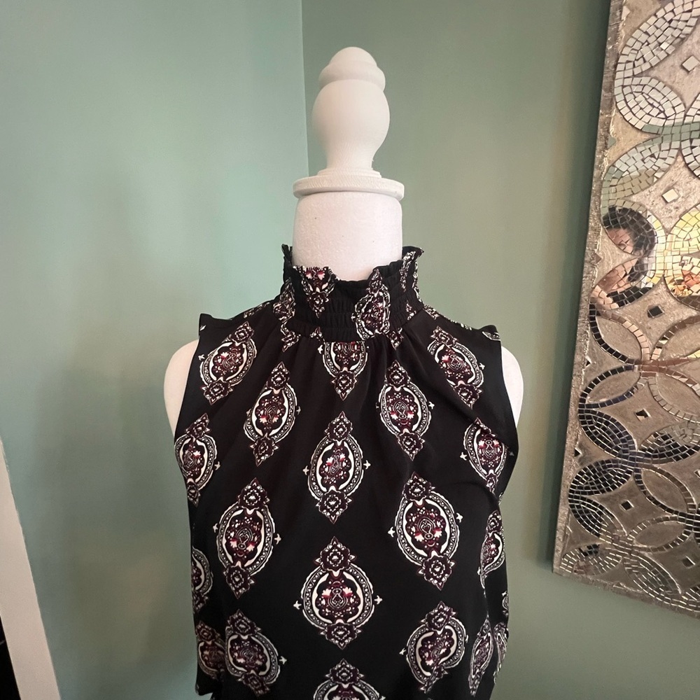 White House Black Market Halter Top - Picture 4 of 6